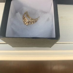 10K Yellow Gold Ring V Shape
